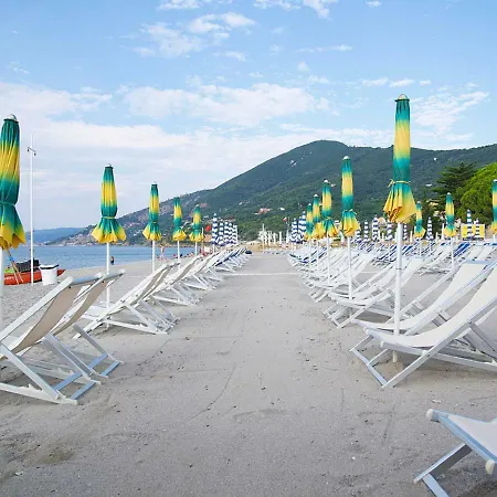 Locazione Turistica L'isola.1 * ألبينغا